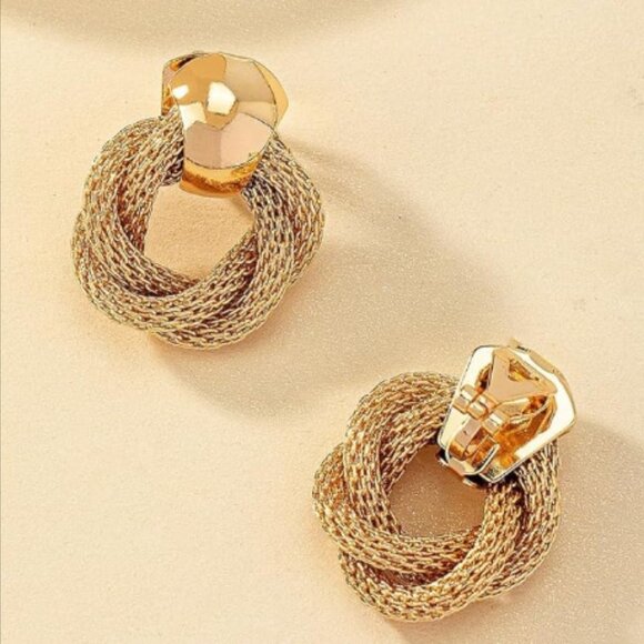 NEW Stunning Gold Circle Earrings - Picture 1 of 6